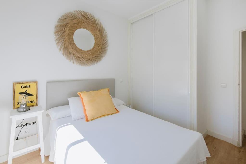 Ferienwohnung El Botones Nuevo Y Luminoso Apto De Diseno En Lavapies Madrid Exterior foto