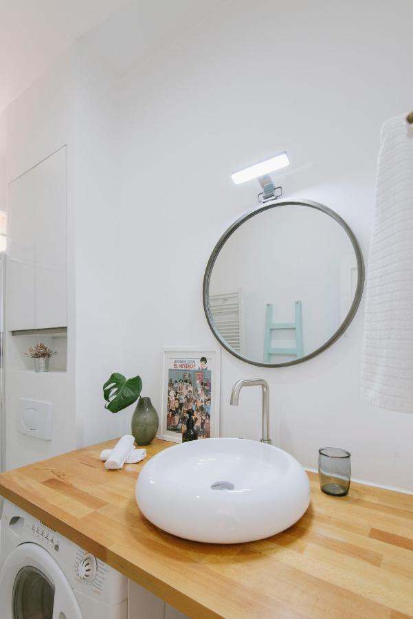 Ferienwohnung El Botones Nuevo Y Luminoso Apto De Diseno En Lavapies Madrid Exterior foto